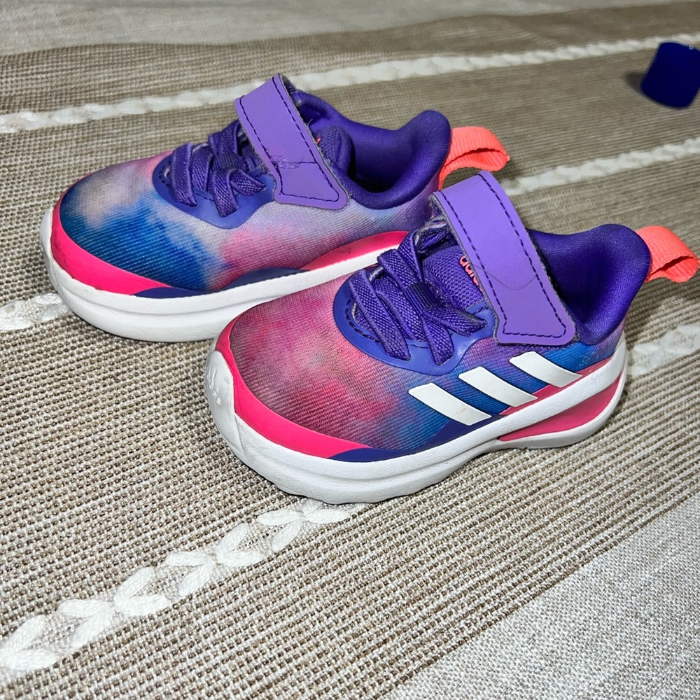 Toddler girls 4c Adidas tennis shoes